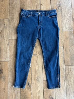 White House Black Market Ankle Jeans